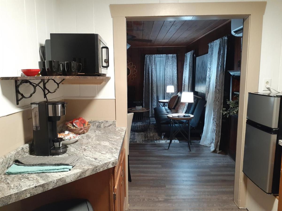 Edgewater Resort Cottage #1 温泉城 外观 照片